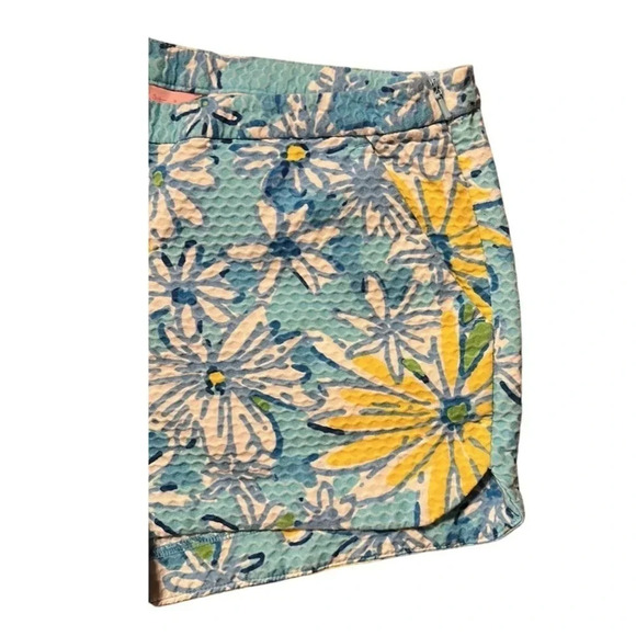 Lilly Pulitzer Blue Adie Breakwater Daisy Shorts Size 2 - Picture 7 of 9